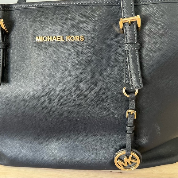 Navy Blue Michael Kors‎ Jet Set Travel Tote - Picture 4 of 14